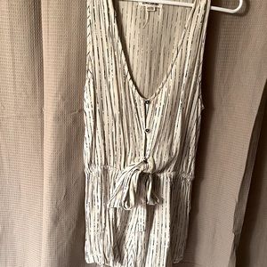 White/black stripes, BILLABONG ROMPER. LIKE NEW. Size: MEDIUM